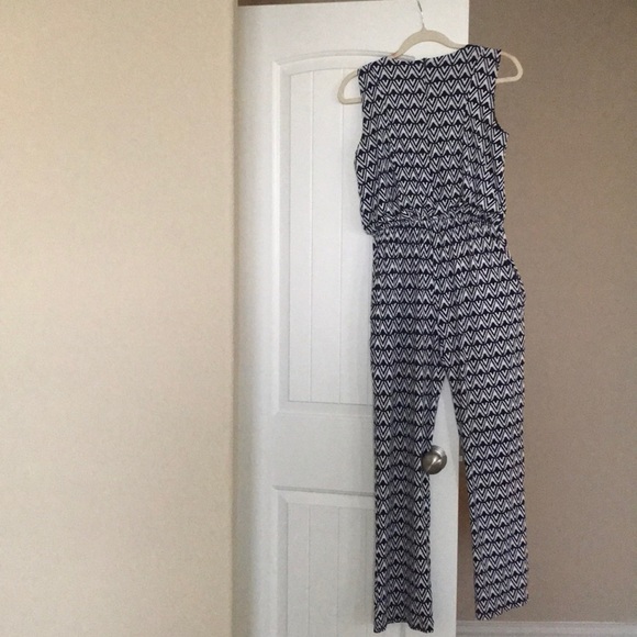 Patterned Romper - Picture 3 of 3